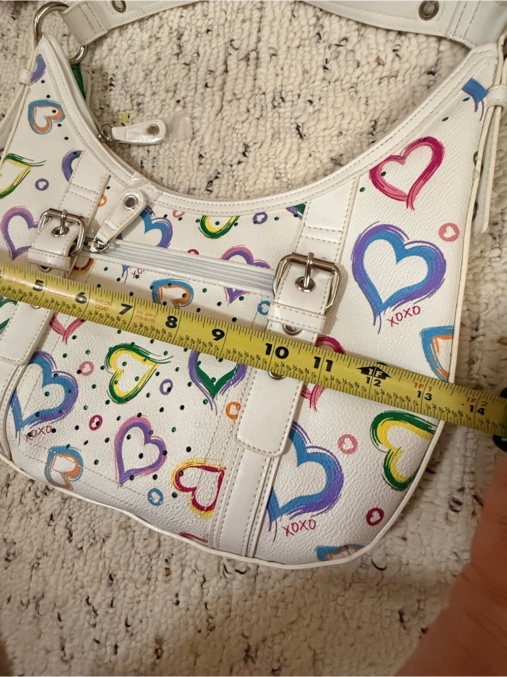 XOXO White Shoulder Bag with Colorful Heart Print - Picture 6 of 9